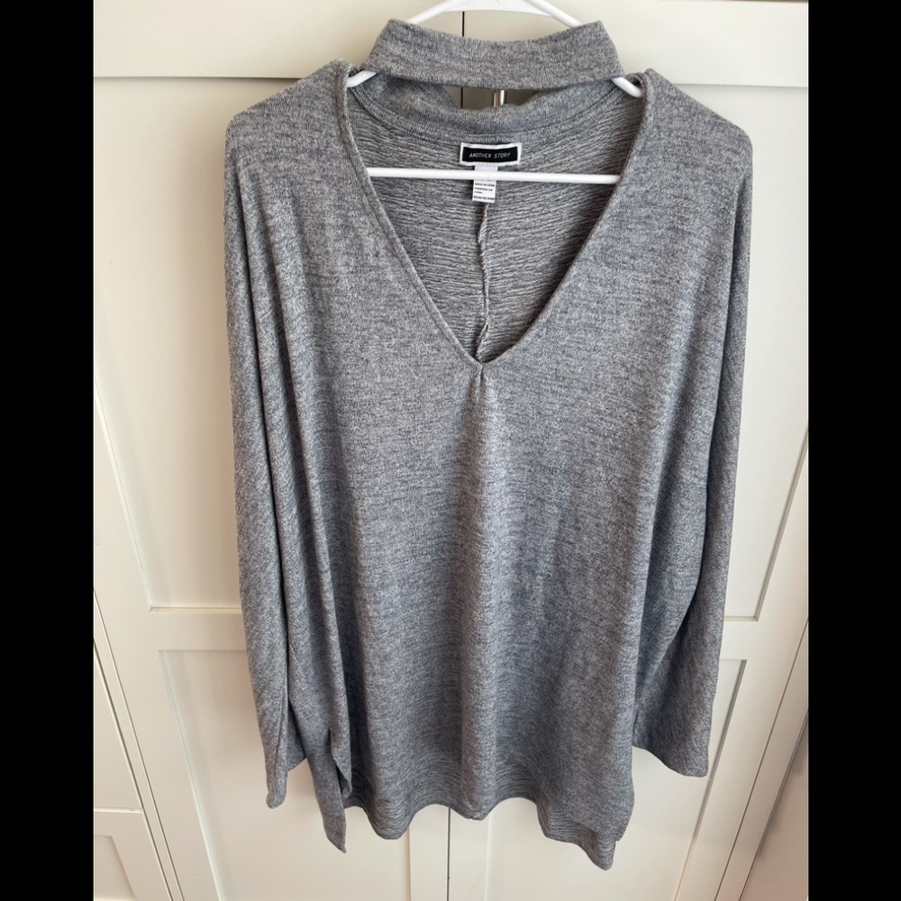 3/$15 V-neck Choker long sleeve